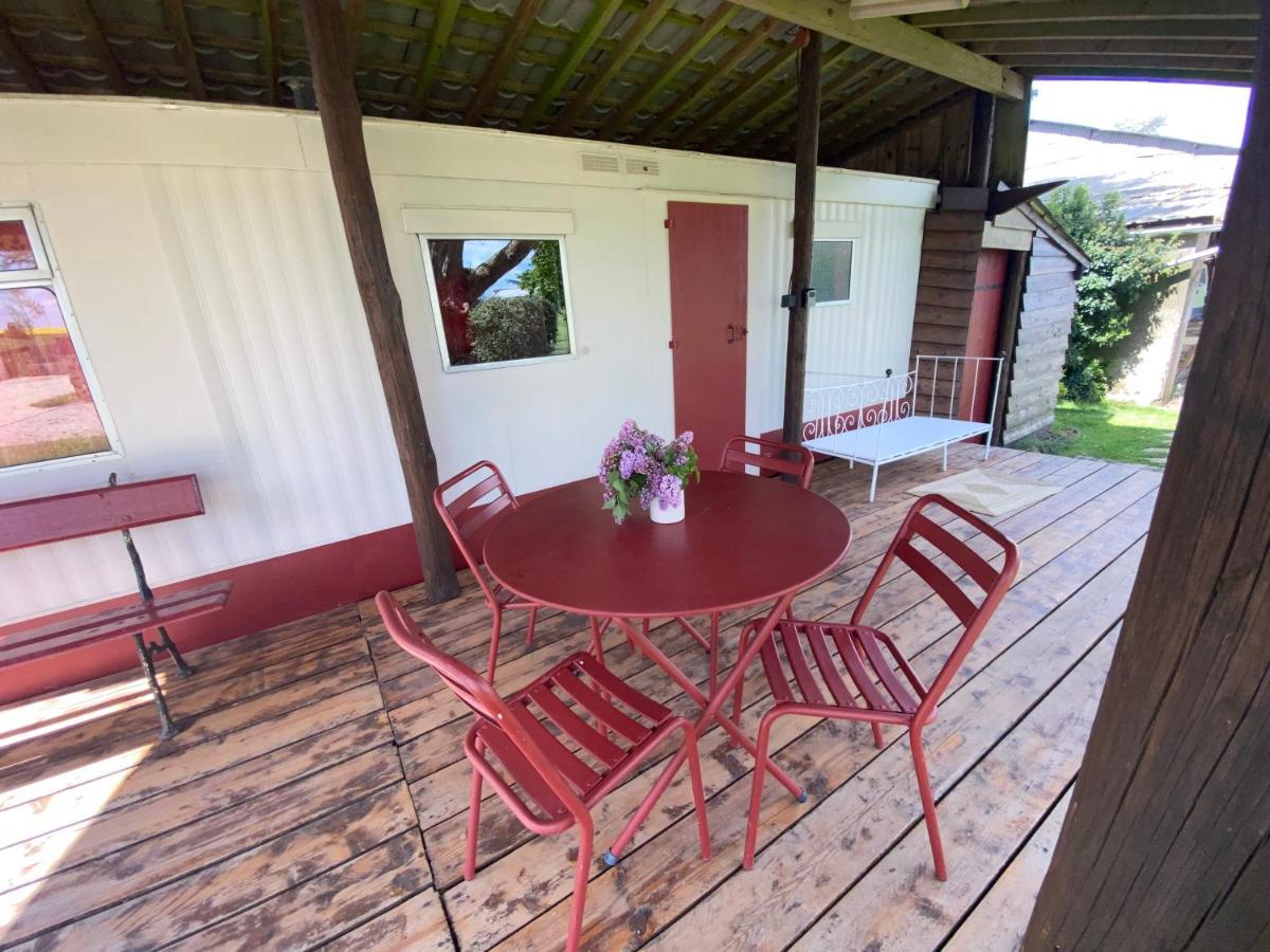 Mobilhome Sous Chalet En Bois A La Ferme Josnes Exteriör bild
